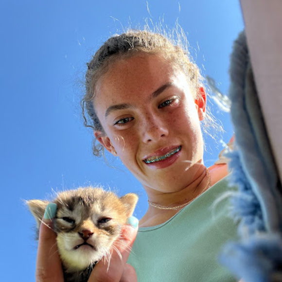 Meet your Posher, Ainsley - Picture 1 of 1